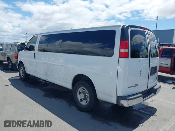 2010 Chevrolet Express Passenger LT z VIN 1GA2G1DGXA1173644, wystawiony jako IAAI lot #42239291 z przebiegiem 241 901 mil mil oraz . Historia ofert i sprzedaży dostępna na DreamBid. Obrazek 3.
