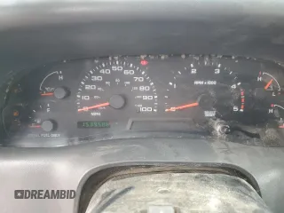 2003 Ford F-350 XL с VIN 1FTSW31P43EC53804, выставлен на аукционе Copart как лот 55336085 с пробегом 153 958 миль миль и Списание • Salvage title. История ставок и продаж доступна на DreamBid. Изображение 9.