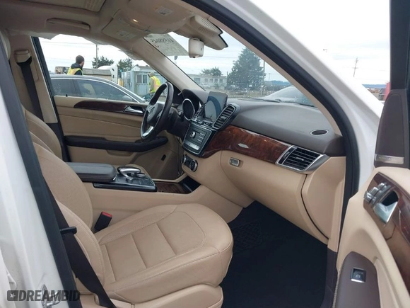2017 Mercedes-Benz GLE with VIN 4JGDA5HB4HA964720, listed as a IAAI auction lot 41588045 with 66,549 mi miles. Bid and sale history available at carsss.com. Image 5.