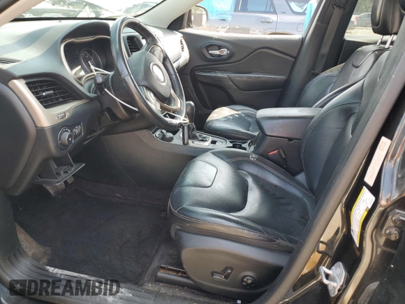 2016 Jeep Cherokee Limited z VIN 1C4PJMDB3GW186879, wystawiony jako Copart lot #59862395 z przebiegiem 178 598 mil mil oraz Szkoda całkowita • Salvage title. Historia ofert i sprzedaży dostępna na DreamBid. Obrazek 7.