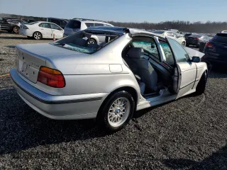 2000 BMW 5 Series 528i with VIN WBADM6345YGU04709, listed as a Copart auction lot 46607785 with Not Provided miles and Non Repairable. Bid and sale history available at DreamBid. Image 3.