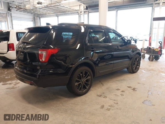 2017 Ford Explorer XLT с VIN 1FM5K7D85HGE08470, выставлен на аукционе IAAI как лот 41959710 с пробегом 68 077 миль миль и . История ставок и продаж доступна на DreamBid. Изображение 4.