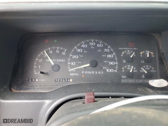 1997 Chevrolet C/K 2500 with VIN 1GCFC29R5VE216404, listed as a Copart auction lot 72404354 with 325,044 mi miles and Salvage Title. Bid and sale history available at carsss.com. Image 9.
