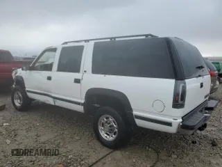 1998 Chevrolet Suburban with VIN 1GNGK26J4WJ325958, listed as a Copart auction lot 43348505 with 154,638 mi miles and Salvage Title. Bid and sale history available at carsss.com. Image 2.