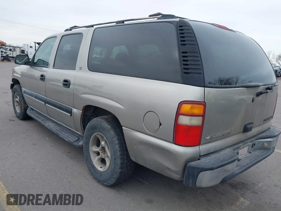 2002 Chevrolet Suburban LS with VIN 3GNFK16ZX2G128879, listed as a IAAI auction lot 41473280 with 1 mi miles. Bid and sale history available at carsss.com. Image 3.