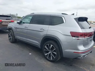 2024 Volkswagen Atlas SEL Premium R-Line with VIN 1V2FR2CA7RC595004, listed as a IAAI auction lot 42425330 with 16,171 mi miles and . Bid and sale history available at DreamBid. Image 3.