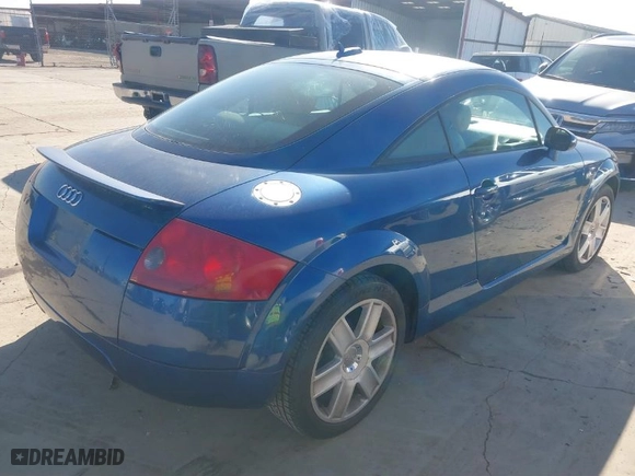 2006 Audi TT with VIN TRUSC28N361002409, listed as a IAAI auction lot 41189814 with 123,359 mi miles. Bid and sale history available at carsss.com. Image 4.