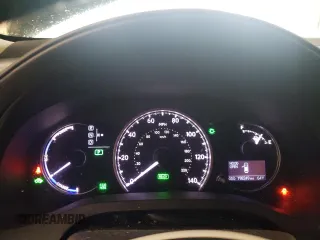 2013 Lexus CT 200h z VIN JTHKD5BH5D2168142, wystawiony jako Copart lot #56088715 z przebiegiem 198 249 mil mil oraz Szkoda całkowita • Salvage title. Historia ofert i sprzedaży dostępna na DreamBid. Obrazek 9.