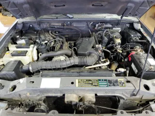 2005 Ford Ranger XL z VIN 1FTYR10U45PA48097, wystawiony jako Copart lot #45024735 z przebiegiem 136 421 mil mil oraz Szkoda całkowita • Salvage title. Historia ofert i sprzedaży dostępna na DreamBid. Obrazek 13.