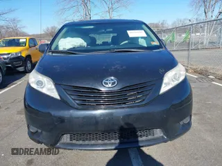 2013 Toyota Sienna L with VIN 5TDZK3DC1DS395994, listed as a IAAI auction lot 41759212 with 163,898 mi miles. Bid and sale history available at carsss.com. Image 11.