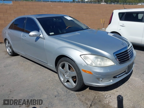 2007 Mercedes-Benz S 550 with VIN WDDNG71XX7A013337, listed as a IAAI auction lot 42022393 with 151,671 mi miles and . Bid and sale history available at carsss.com. Image 1.