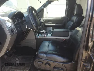 2006 Ford F-150 XLT z VIN 1FTPW14V66KD22907, wystawiony jako Copart lot #66207095 z przebiegiem 229 734 mil mil oraz Czysty tytuł • Clean title. Historia ofert i sprzedaży dostępna na DreamBid. Obrazek 7.