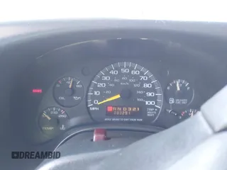 1998 GMC Savana z VIN 1GTFG25MXW1074400, wystawiony jako IAAI lot #42271307 z przebiegiem 283 291 mil mil oraz . Historia ofert i sprzedaży dostępna na DreamBid. Obrazek 7.