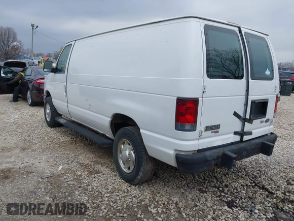 2013 Ford Econoline Cargo Commercial z VIN 1FTNE2EW5DDA32862, wystawiony jako IAAI lot #42012064 z przebiegiem 123 985 mil mil oraz . Historia ofert i sprzedaży dostępna na DreamBid. Obrazek 3.