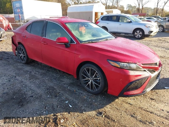 2022 Toyota Camry SE with VIN 4T1G11AK5NU011038, listed as a IAAI auction lot 41747805 with 41,044 mi miles. Bid and sale history available at carsss.com. Image 1.