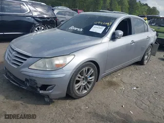 2009 Hyundai Genesis with VIN KMHGC46FC9U068194, listed as a IAAI auction lot 41942097 with 277,354 mi miles. Bid and sale history available at carsss.com. Image 2.