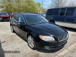 2007 Volvo S80 V8 with VIN YV1AH852471023365, listed as a IAAI auction lot 42123601 with 181,428 mi miles. Bid and sale history available at carsss.com. Image 1.