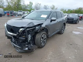 2021 Nissan Rogue SV z VIN JN8AT3BBXMW205344, wystawiony jako IAAI lot #42205011 z przebiegiem 30 895 mil mil oraz . Historia ofert i sprzedaży dostępna na DreamBid. Obrazek 18.