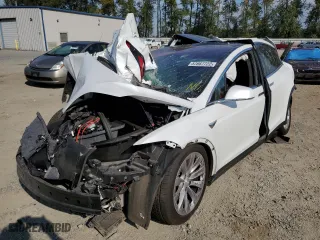 2020 Tesla Model X Long Range with VIN 5YJXCAE26LF239810, listed as a Copart auction lot 60548712 with 0 mi miles. Bid and sale history available at carsss.com. Image 2.
