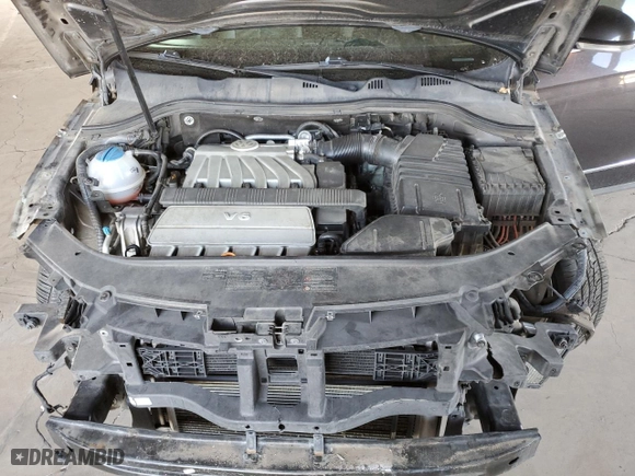 2006 Volkswagen CC VR6 Sport with VIN WVWEU73CX6P131607, listed as a Copart auction lot 45165174 with 133,990 mi miles and Salvage Title. Bid and sale history available at carsss.com. Image 11.
