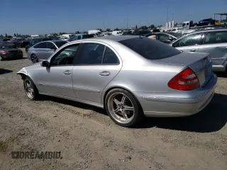2003 Mercedes-Benz E 320 z VIN WDBUF65J13A168117, wystawiony jako Copart lot #56205235 z przebiegiem Nie podano mil oraz Szkoda całkowita • Salvage title. Historia ofert i sprzedaży dostępna na DreamBid. Obrazek 2.