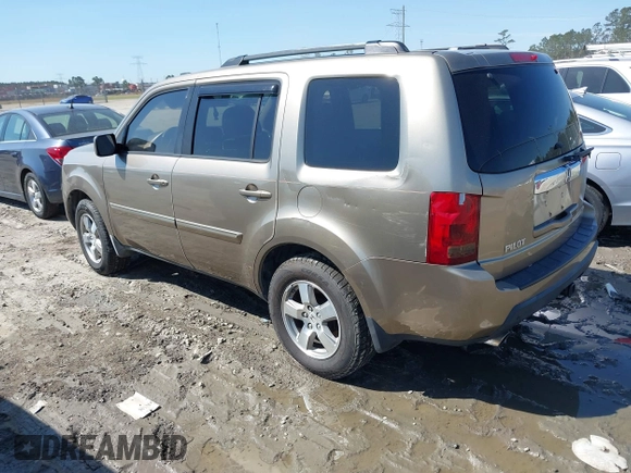 2010 Honda Pilot EX with VIN 5FNYF3H44AB002542, listed as a IAAI auction lot 41839800 with 278,623 mi miles and . Bid and sale history available at carsss.com. Image 3.