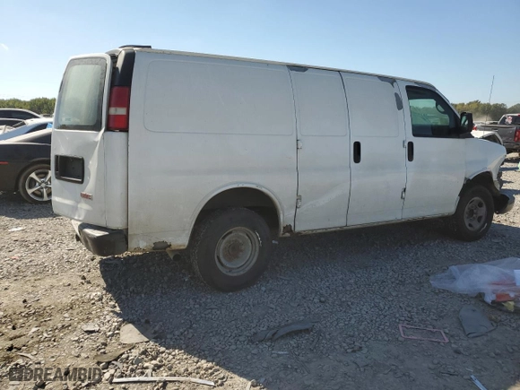 2007 GMC Savana Cargo Van with VIN 1GTGG25V271153977, listed as a Copart auction lot 87487724 with 266,745 mi miles and Non Repairable. Bid and sale history available at carsss.com. Image 3.