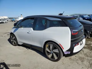 2019 BMW i3 with VIN WBY8P2C5XK7E02590, listed as a Copart auction lot 47802683 with 28,398 mi miles. Bid and sale history available at carsss.com. Image 2.
