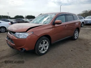 2014 Mitsubishi Outlander GT z VIN JA4JZ4AX3EZ000763, wystawiony jako Copart lot #54310985 z przebiegiem 165 551 mil mil oraz Szkoda całkowita • Salvage title. Historia ofert i sprzedaży dostępna na DreamBid. Obrazek 1.