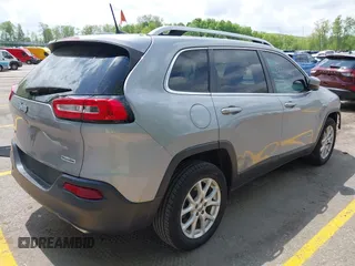 2016 Jeep Cherokee Latitude z VIN 1C4PJMCS9GW213469, wystawiony jako IAAI lot #42270882 z przebiegiem 144 499 mil mil oraz . Historia ofert i sprzedaży dostępna na DreamBid. Obrazek 4.