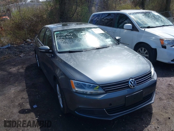 2013 Volkswagen Jetta Sedan SE with VIN 3VWDP7AJ5DM297182, listed as a IAAI auction lot 42031964 with 85,705 mi miles. Bid and sale history available at carsss.com. Image 6.