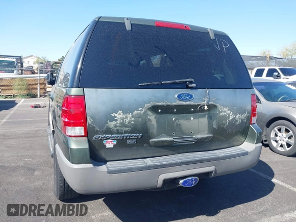 2003 Ford Expedition Special Service with VIN 1FMPU16L53LB21633, listed as a IAAI auction lot 41960271 with 196,178 mi miles. Bid and sale history available at carsss.com. Image 6.