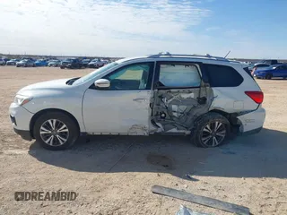 2017 Nissan Pathfinder Platinum with VIN 5N1DR2MM7HC673860, listed as a IAAI auction lot 41316250 with 124,117 mi miles and . Bid and sale history available at DreamBid. Image 15.