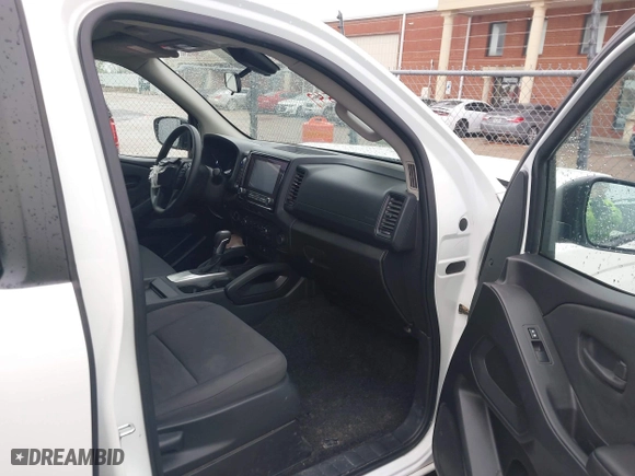 2024 Nissan Frontier PRO-4X with VIN 1N6ED1EK8RN624894, listed as a IAAI auction lot 41962547 with 62,818 mi miles. Bid and sale history available at carsss.com. Image 5.