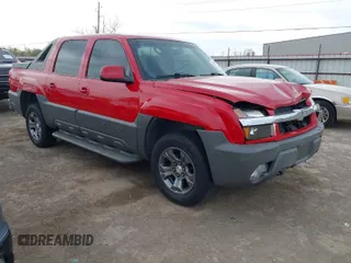 2002 Chevrolet Avalanche with VIN 3GNEC13T32G190102, listed as a IAAI auction lot 41813845 with 187,946 mi miles. Bid and sale history available at carsss.com. Image 1.