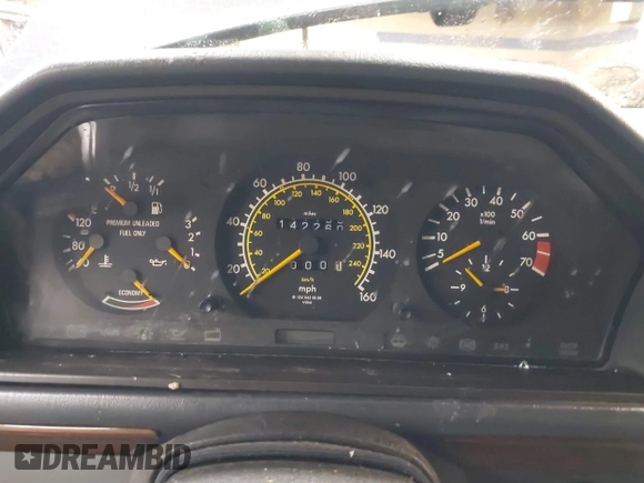 1990 Mercedes-Benz 300 E с VIN WDBEA30D3LB235863, выставлен на аукционе IAAI как лот 40519459 с пробегом 142 260 миль миль и . История ставок и продаж доступна на DreamBid. Изображение 7.