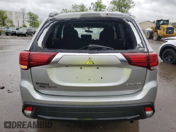 2018 Mitsubishi Outlander ES z VIN JA4AZ3A37JZ049398, wystawiony jako Copart lot #57813585 z przebiegiem 52 946 mil mil oraz Szkoda całkowita • Salvage title. Historia ofert i sprzedaży dostępna na DreamBid. Obrazek 6.