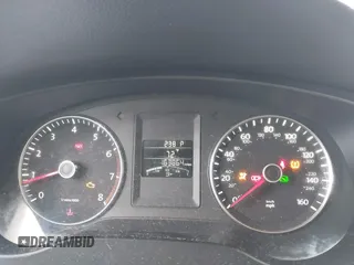 2013 Volkswagen Jetta SE с VIN 3VWDX7AJ8DM389404, выставлен на аукционе IAAI как лот 42357849 с пробегом 163 864 миль миль и . История ставок и продаж доступна на DreamBid. Изображение 7.