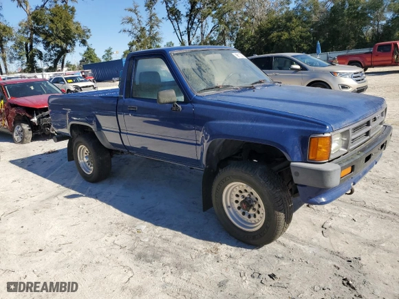1987 Toyota Std Bed Trucks 4WD with VIN JT4RN63R6H0104719, listed as a Copart auction lot 88113275 with NaN miles and Clean Title. Bid and sale history available at carsss.com. Image 4.