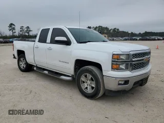 2015 Chevrolet Silverado 1500 LT with VIN 1GCRCREH4FZ387609, listed as a Copart auction lot 45706205 with 136,500 mi miles and Salvage Title. Bid and sale history available at carsss.com. Image 4.