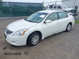 2012 Nissan Altima S z VIN 1N4AL2AP6CC248085, wystawiony jako IAAI lot #42423150 z przebiegiem 124 910 mil mil oraz . Historia ofert i sprzedaży dostępna na DreamBid. Obrazek 2.