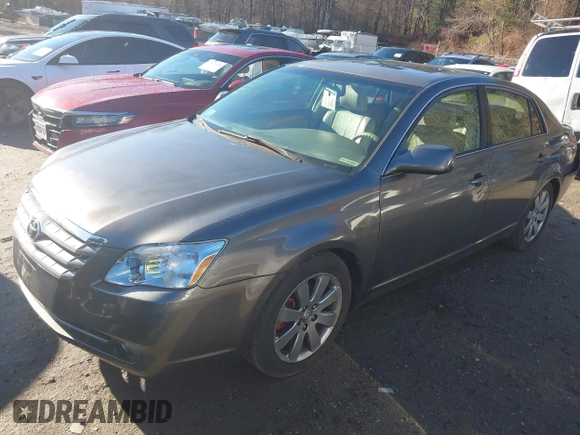 2006 Toyota Avalon XL with VIN 4T1BK36B26U167230, listed as a IAAI auction lot 41063606 with 198,694 mi miles. Bid and sale history available at carsss.com. Image 2.