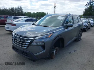 2024 Nissan Rogue SV z VIN 5N1BT3BA3RC672598, wystawiony jako IAAI lot #42279132 z przebiegiem 29 491 mil mil oraz . Historia ofert i sprzedaży dostępna na DreamBid. Obrazek 18.
