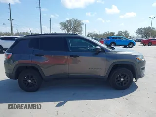 2017 Jeep Compass Sport z VIN 3C4NJDAB7HT658035, wystawiony jako IAAI lot #41545683 z przebiegiem 78 899 mil mil oraz . Historia ofert i sprzedaży dostępna na DreamBid. Obrazek 13.