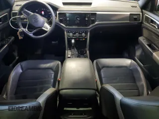 2021 Volkswagen Atlas SEL Premium z VIN 1V2TE2CA0MC220420, wystawiony jako Copart lot #56583215 z przebiegiem 27 662 mil mil oraz Szkoda całkowita • Salvage title. Historia ofert i sprzedaży dostępna na DreamBid. Obrazek 8.
