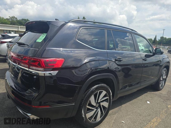 2024 Volkswagen Atlas SE with VIN 1V2HR2CA1RC579096, listed as a IAAI auction lot 42751185 with 15,477 mi miles and . Bid and sale history available at DreamBid. Image 16.