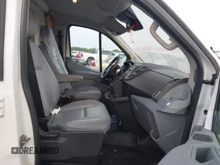 2018 Ford Transit с VIN 1FTYE1ZM2JKB20887, выставлен на аукционе IAAI как лот 42060582 с пробегом 257 476 миль миль и . История ставок и продаж доступна на DreamBid. Изображение 5.