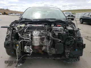 2017 Honda Civic EX with VIN 19XFC2F85HE038627, listed as a Copart auction lot 52527175 with 87,515 mi miles and Salvage Title. Bid and sale history available at DreamBid. Image 5.