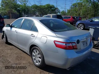 2007 Toyota Camry LE z VIN JTNBK46K473003622, wystawiony jako IAAI lot #42286264 z przebiegiem 105 630 mil mil oraz . Historia ofert i sprzedaży dostępna na DreamBid. Obrazek 3.