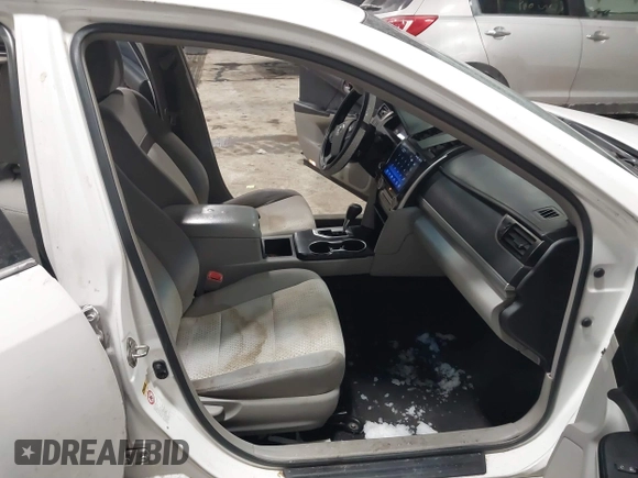 2014 Toyota Camry L with VIN 4T1BF1FK4EU763009, listed as a IAAI auction lot 41615134 with 165,293 mi miles and . Bid and sale history available at carsss.com. Image 5.